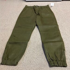 NWT 7 For All Mankind Darted Boyfriend Jogger Jean Coated Olive